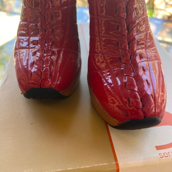 G Series Camebridge Clog red patent size 6B - Picture 3 of 4